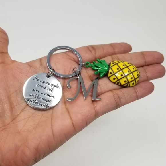 Pineapple Monogram Keychain Keyring - M - Picture 2 of 4
